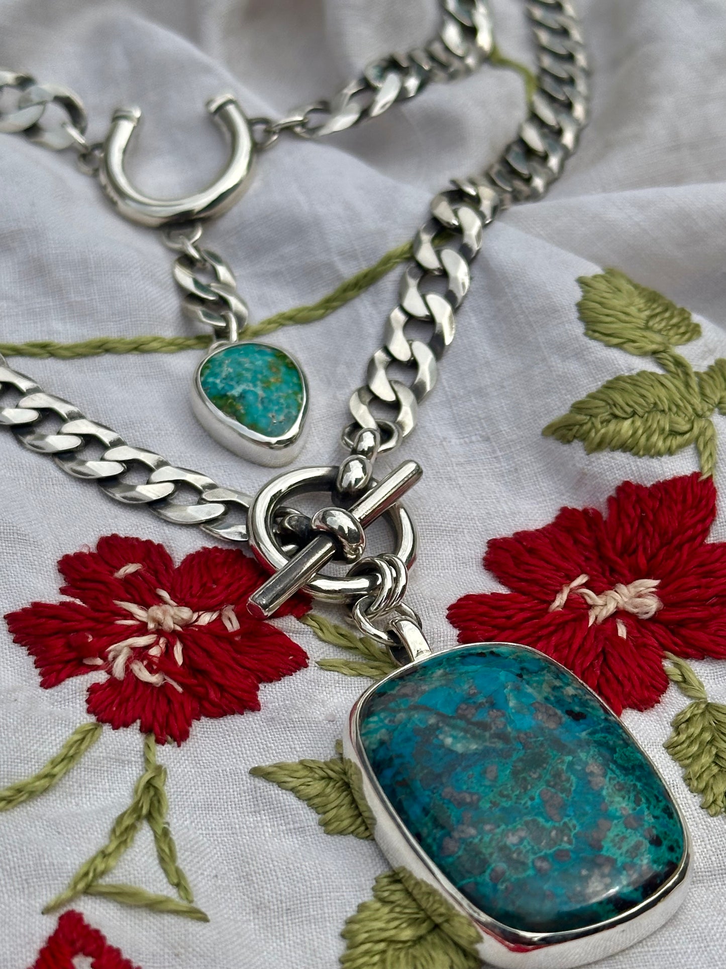 Curly Wolf Curb Chain + Toggle Necklace