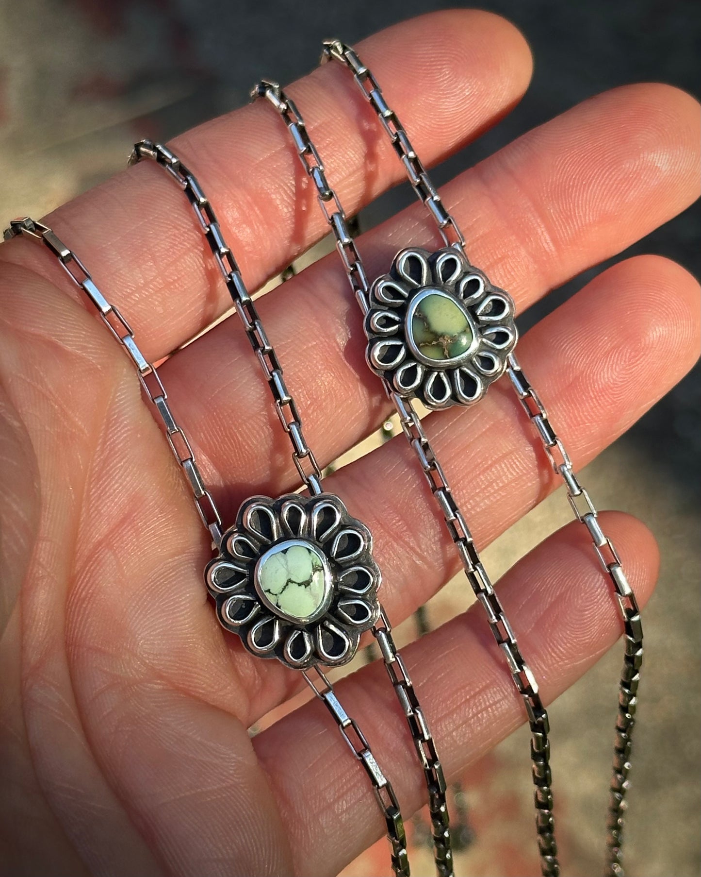 Outlaw Bloom Lariat