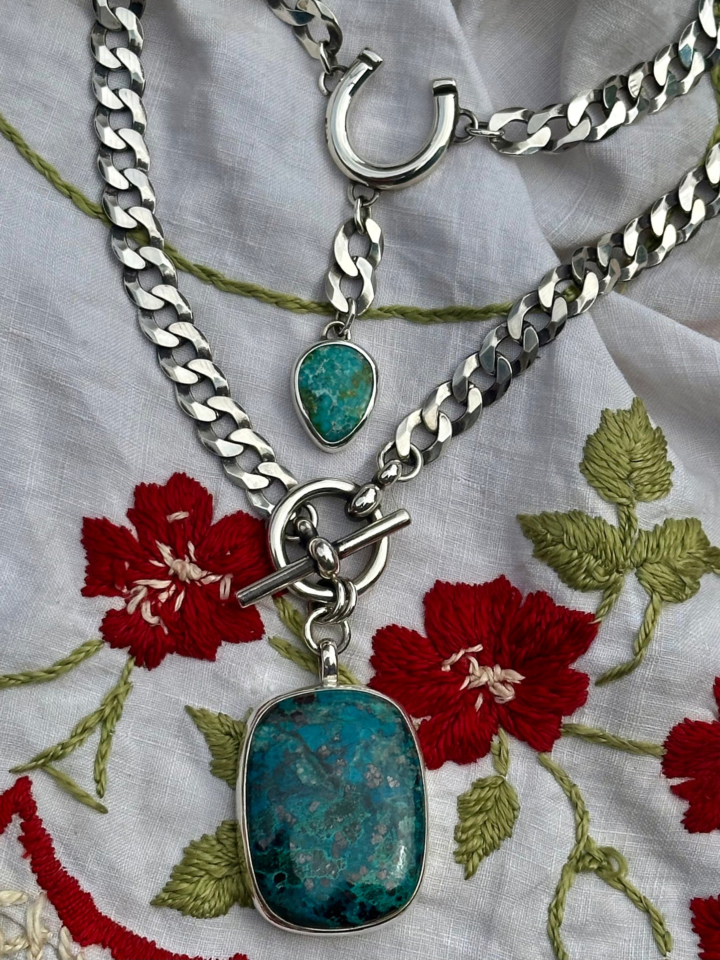 Curly Wolf Curb Chain + Toggle Necklace