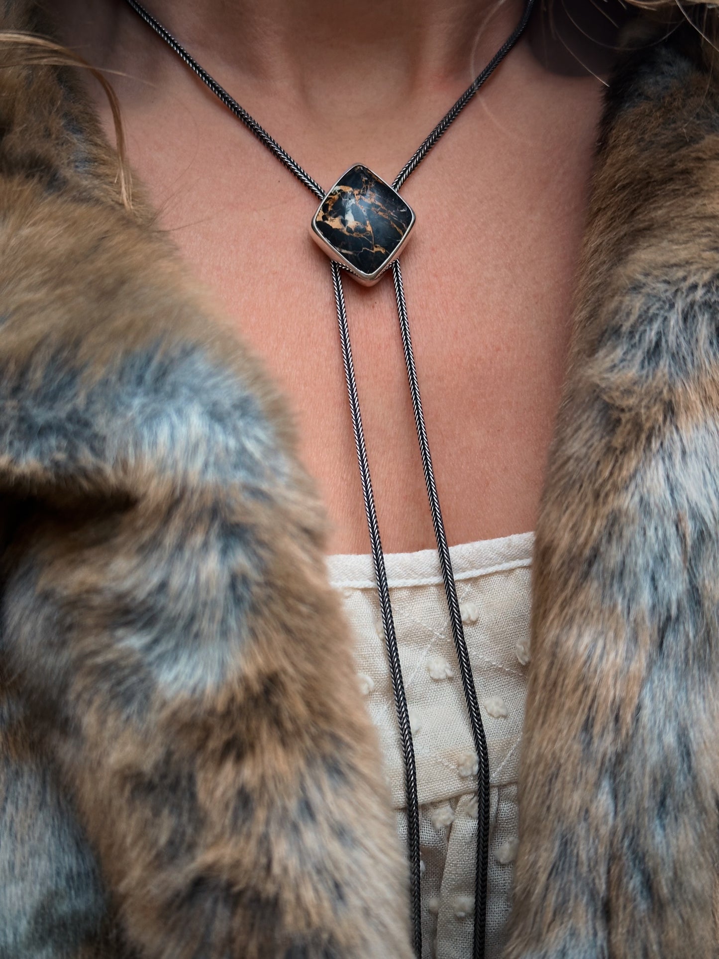 Iron Buffalo Chain Bolo