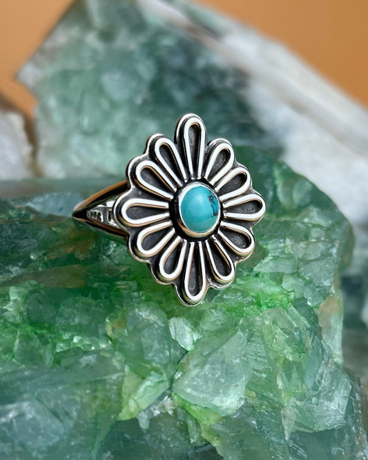 Turquoise Daisy Ring {size 7}
