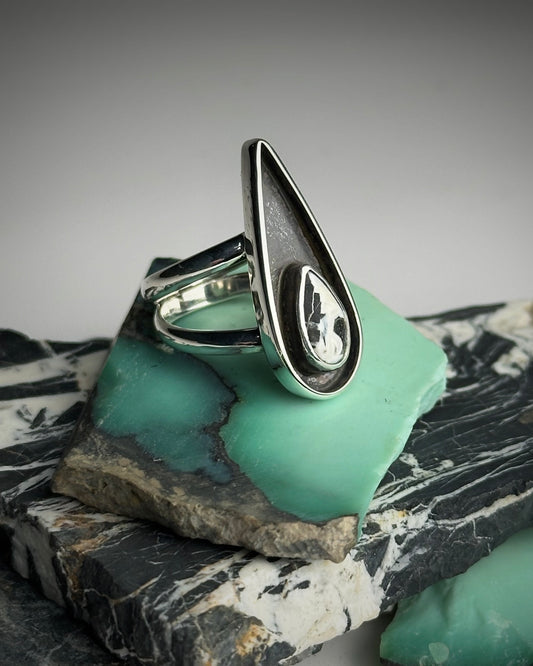 Buffalo Shadow Box Ring {size 5.5}