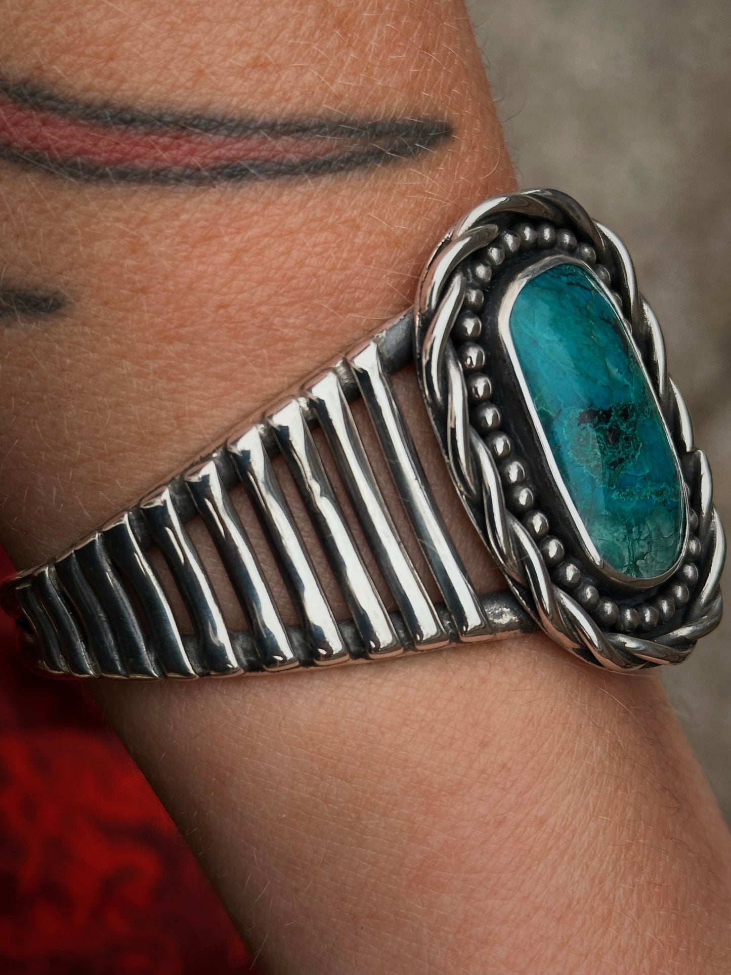 Wintertide Parallel Cuff