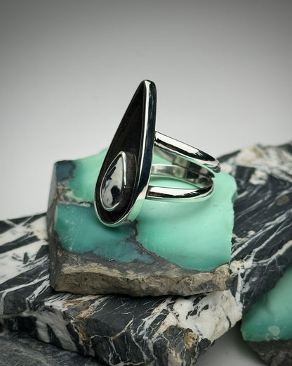 Buffalo Shadow Box Ring {size 5.5}