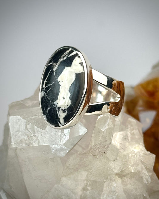 White Buffalo Split Wide Band Ring {sz 7.5/7.75}