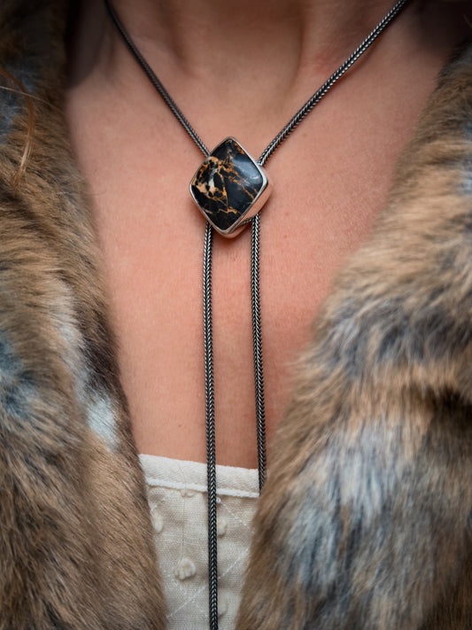 Iron Buffalo Chain Bolo